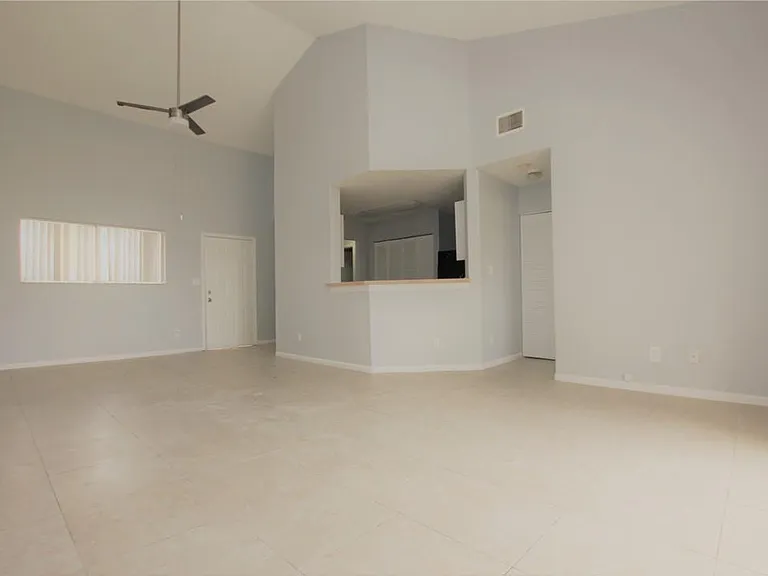 3413 NW 44th St #201 — Photo 4