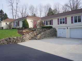 5016 Old Goodrich Rd, Clarence, NY 14031