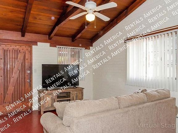3rd image of 947 N Alvernon Way Unit 5