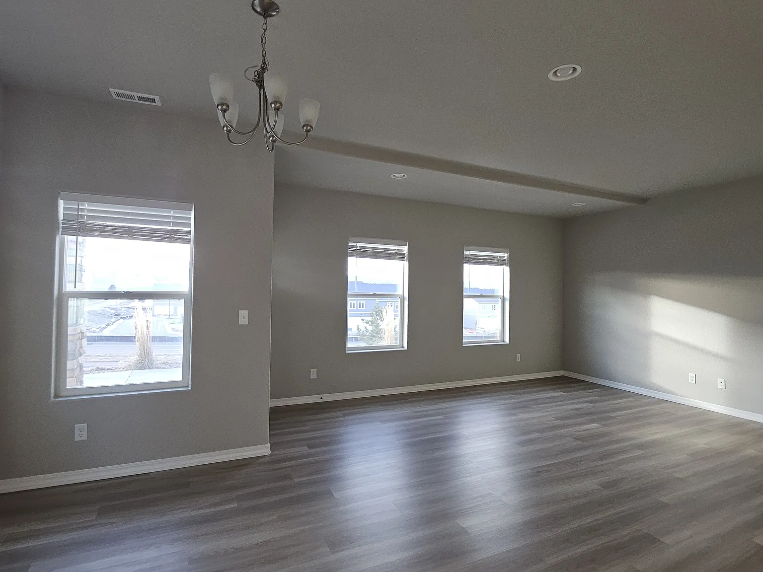 3 bed, 1773 sqft, $2,300 — Photo 4