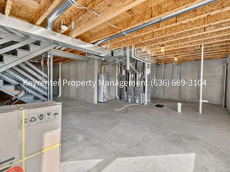 2823 Winding Valley Dr — Photo 33