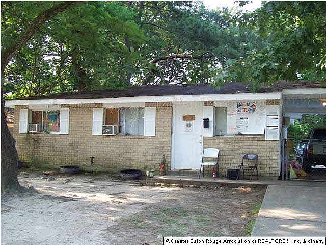 2nd image of 7230 Poinsettia St