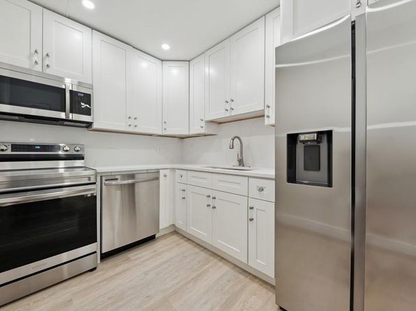 6491 Bay Club Dr APT 2