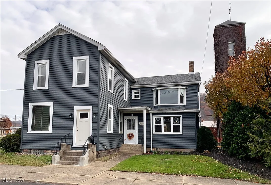 206 N 3rd St photo 1