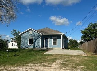 204 Barefield St, Refugio, TX 78377
