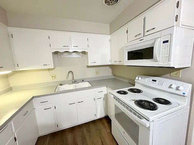 814 Mayfair Ave #4 — Photo 4