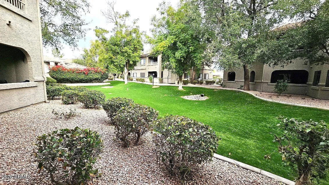 2 bed, 2.0 bath, 1548 sqft, $5,250 — Photo 3