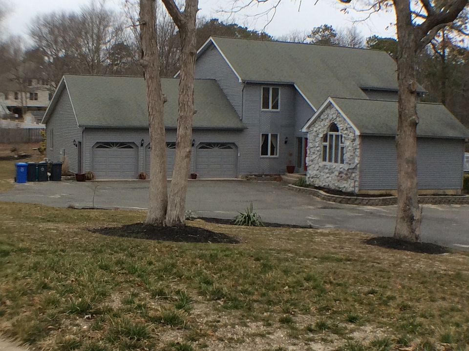 2nd image of 6165 Crabapple Ln