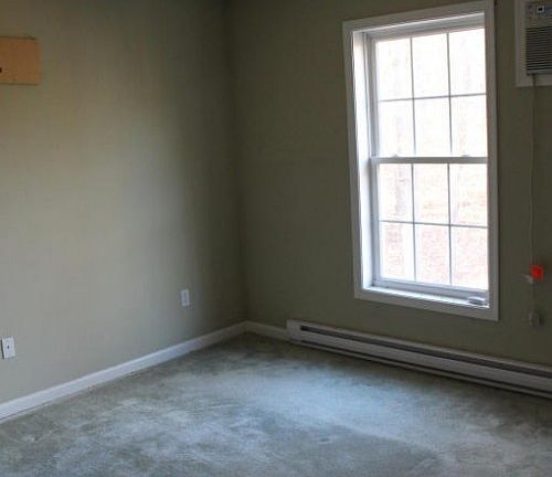 3rd image of 120 Arbor Dr