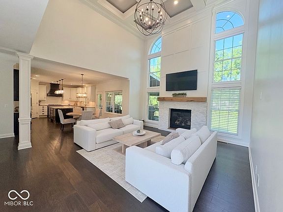 4th image of 16556 Brookhollow Dr