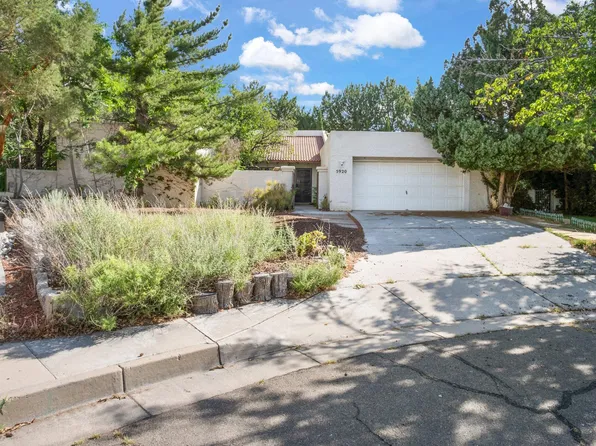 5920 Canyon Vista Dr NE, Albuquerque, NM 87111