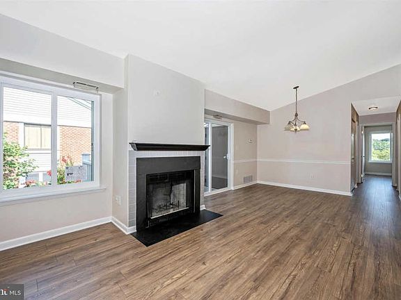 5th image of 1600 Berry Rose Ct #1-3A
