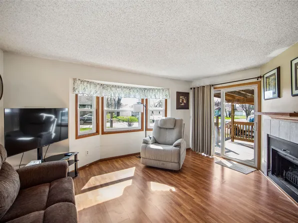 3300 E 37th St, Des Moines, IA 50317