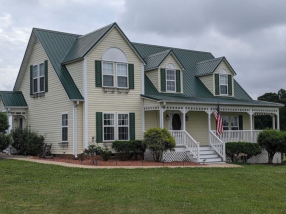 2nd image of 2818 Center Rd