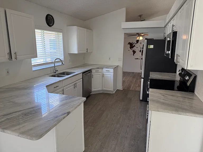 2840 Runyon Cir #A — Photo 17
