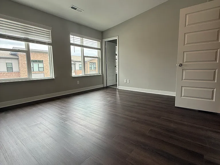 11580 Fulham St — Photo 36
