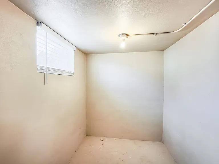 873 Binford St — Photo 13