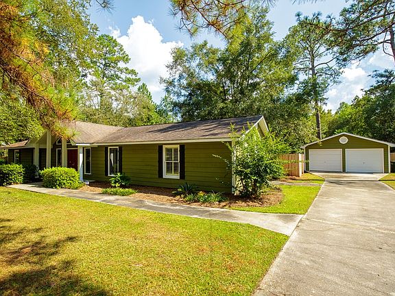 3rd image of 292 Pine Forest Dr