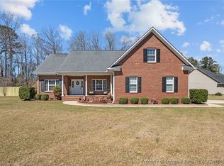 4390 Timber Grove Dr, Hope Mills, NC 28348