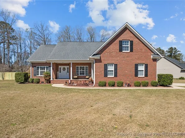 4390 Timber Grove Dr, Hope Mills, NC 28348