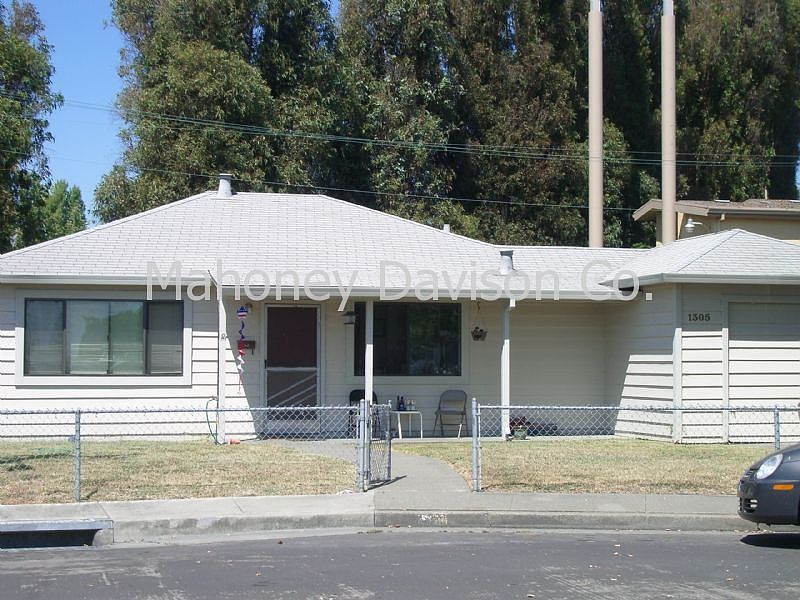 1305 McNeil Ave.