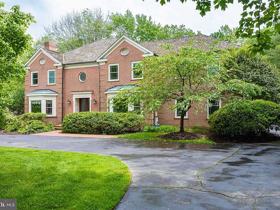 4th image of 9204 Stapleford Hall Pl