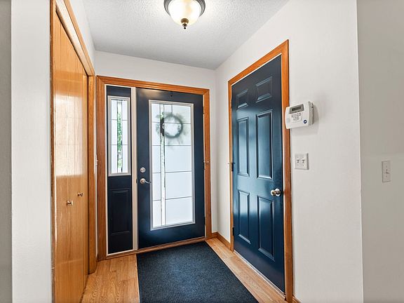 5th image of 735 Marigold Dr