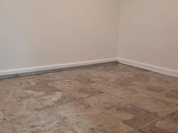 426 Fairmount Avenue image 11 of 14