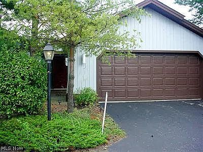 1st image of 19 Pinewood Dr #19