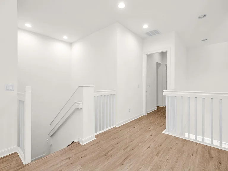 669 Pacific Grove Dr #2 — Photo 13