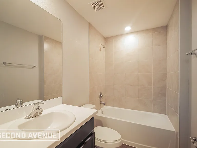 1150 NW 19th Pl — Photo 14