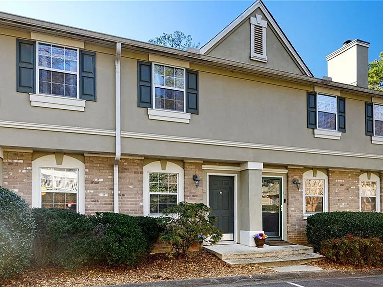 6900 Roswell Rd #3-E — Photo 1
