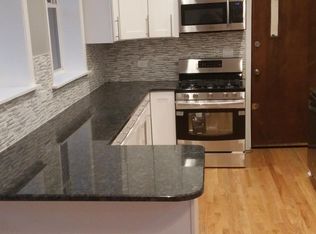 1323 W Addison St, Chicago, IL 60613