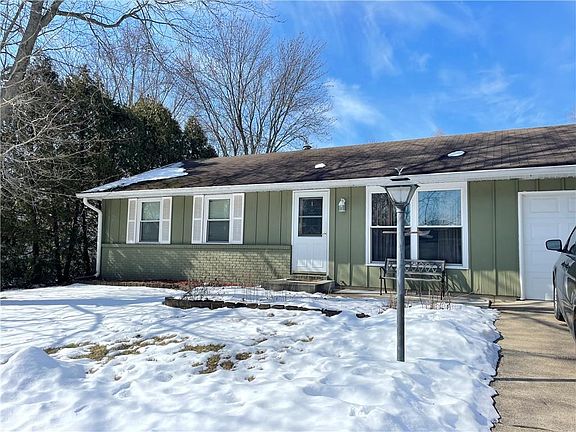 2nd image of 722 Berkley Dr