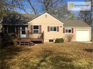 5520 W 50th Ter, Roeland Park, KS 66202