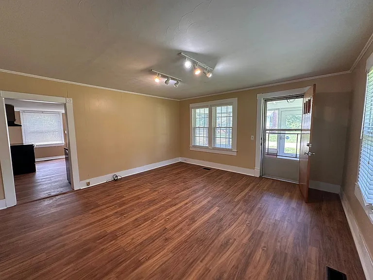 6407 Duroc Ave — Photo 5