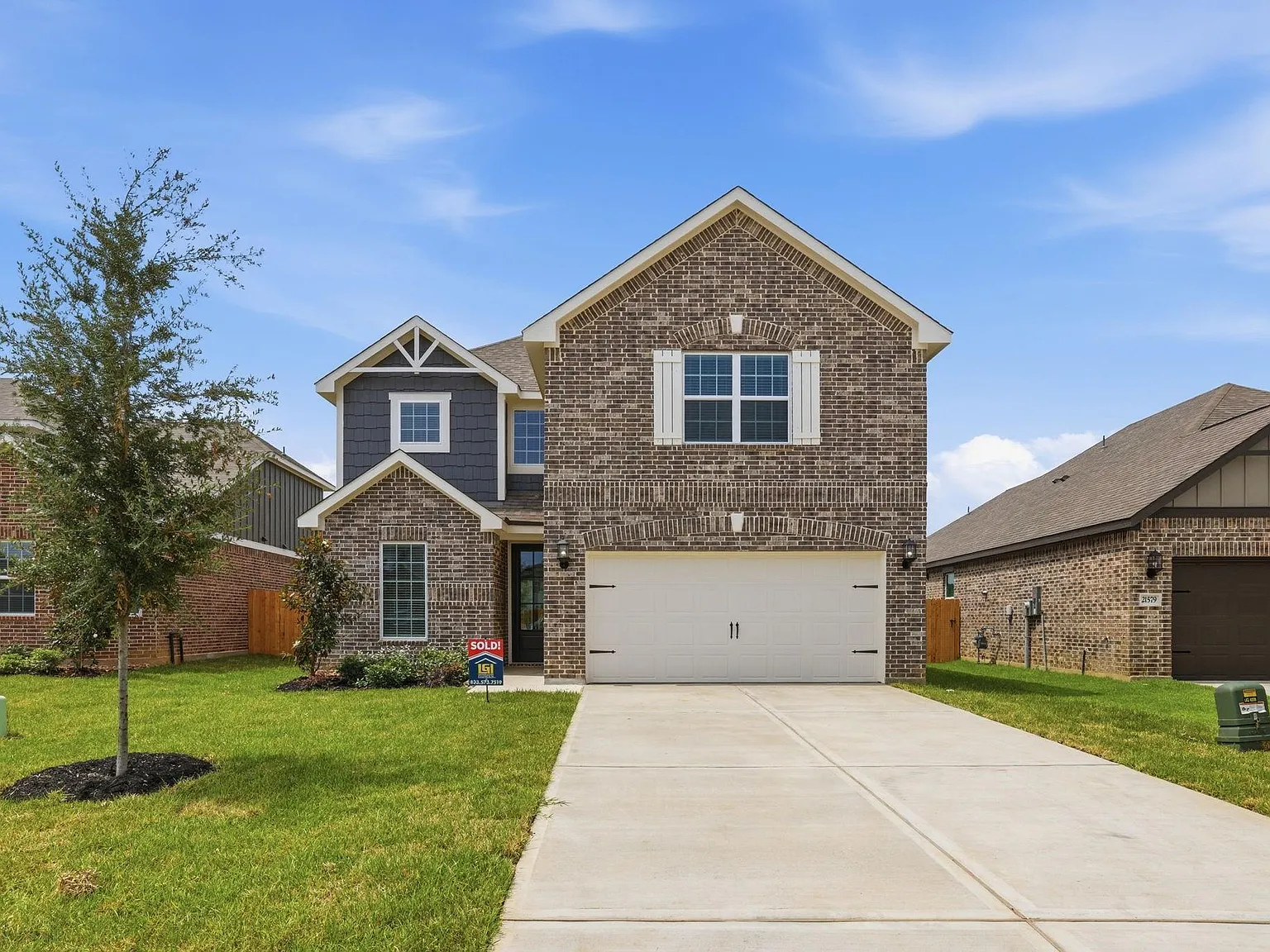 5 bed, 2.5 bath, 2594 sqft, $3,150 — Photo 1