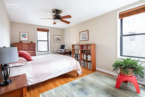 Sold by Sotheby's International Realty | media 1