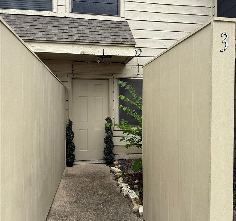 1st image of 4405 Carter Creek Pkwy APT 3
