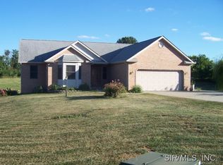 139 Greenbrier Ln, Bethalto, IL 62010