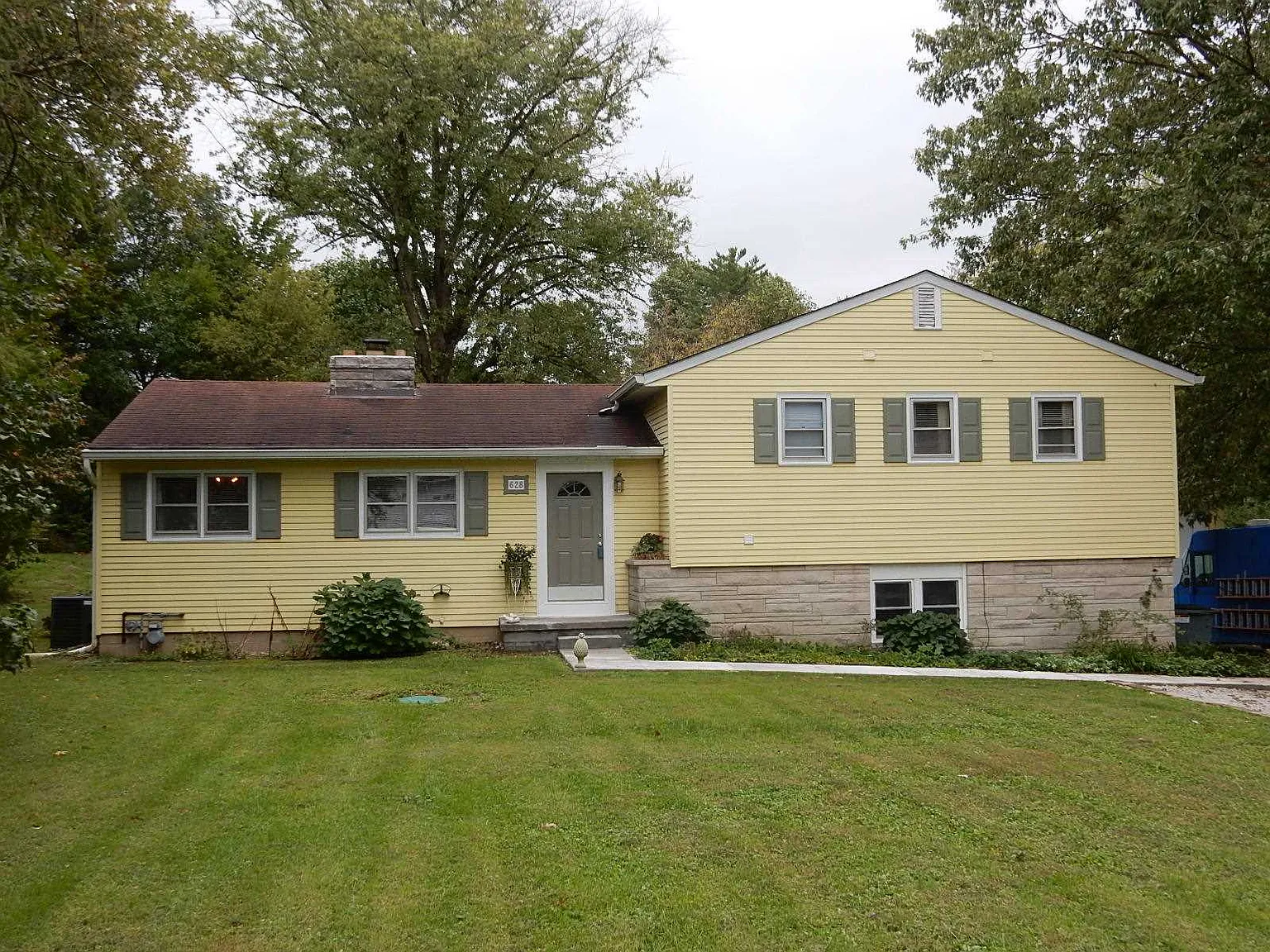 628 E Audubon Dr photo 1
