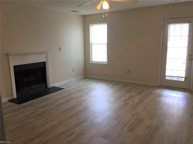 1822 Chantilly Ct — Photo 8