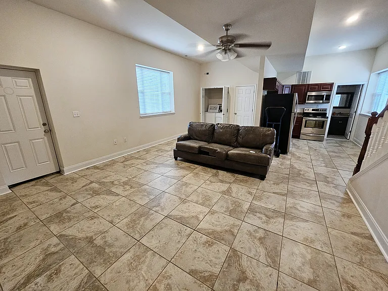 1 Carnene Rd #C — Photo 4