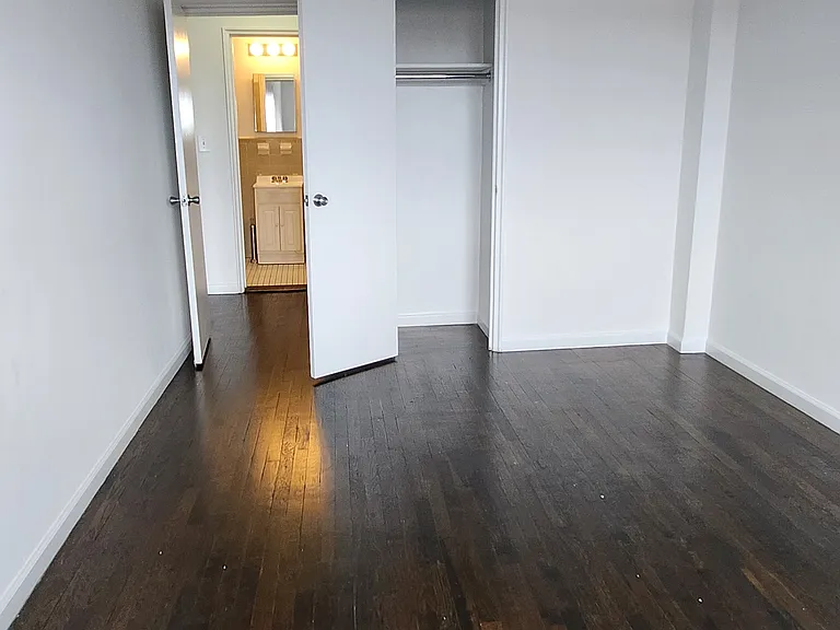 510 Riverdale Ave #7K — Photo 7