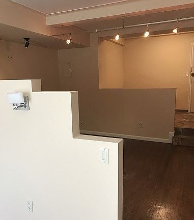 4th image of 10 Park Ave #5R