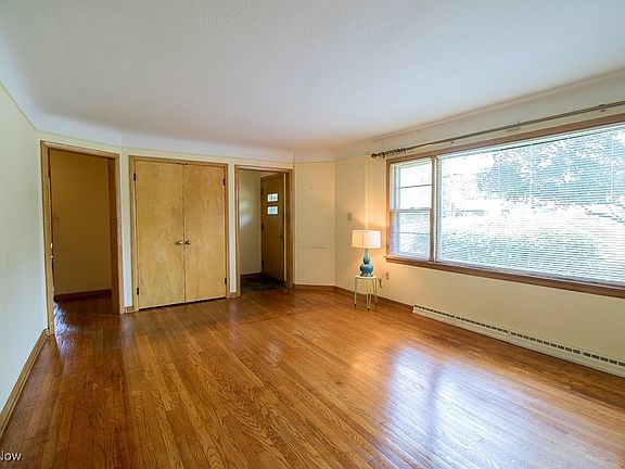 3rd image of 7550 Sharonlee Dr