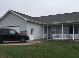 10107 S Riverside Dr, Sault Sainte Marie, MI 49783