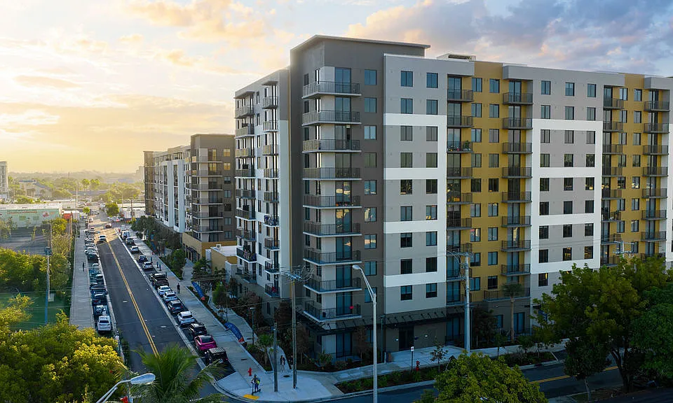 Building Photo 5