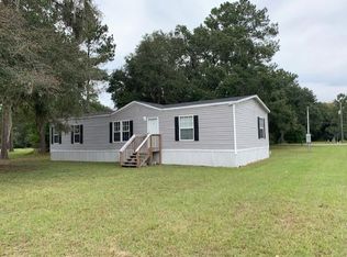 1080 Poppell Farms Dr SE, Darien, GA 31305