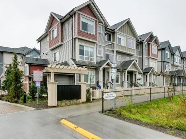 22600 Gilley Rd #3, Richmond, BC V6V 1E4